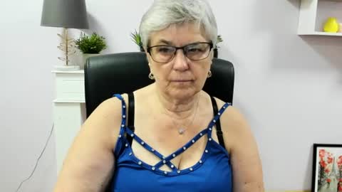 I R I S online show from June 19, 9:24 am