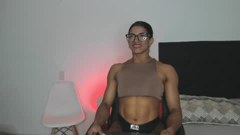 irismuscle online show from July 28, 4:27 pm