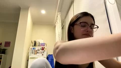 irisss31 online show from May 15, 6:32 pm