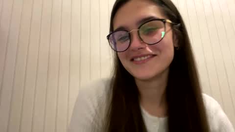 Snapshot of irisss31 chatting on December 2, 7:25 pm irisss31 online show from December 2, 7:25 pm