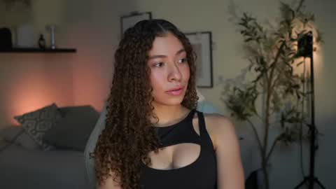 isa_____ online show from July 22, 11:50 pm