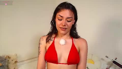 Isabella Laurentt  online show from June 26, 1:29 am