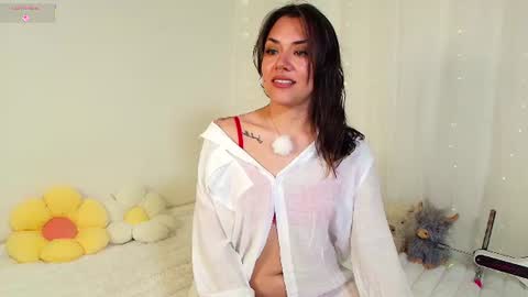 Isabella Laurentt  online show from August 1, 10:01 pm