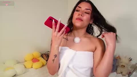Isabella Laurentt  online show from July 15, 8:46 pm