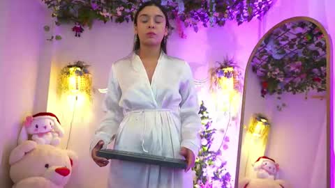 Isabella        online show from December 16, 8:58 pm