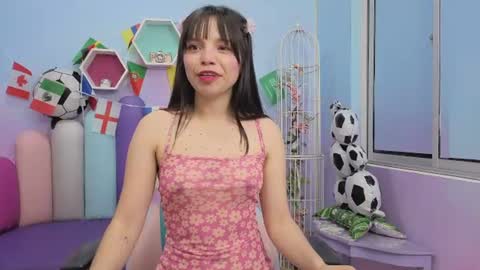 Isaa Skinny  online show from June 25, 5:12 am