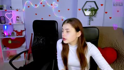 isabel online show from May 3, 7:06 pm