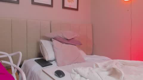 Hii I AM ISABELA   online show from January 14, 5:07 pm