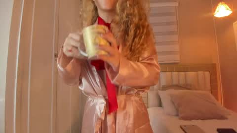 Hii I AM ISABELA   online show from April 29, 11:57 am