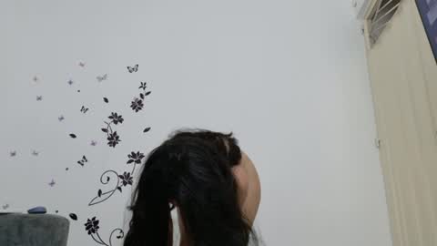isabela online show from June 23, 2:48 pm
