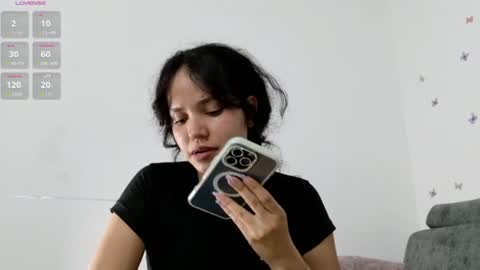 isabela online show from June 11, 12:32 am
