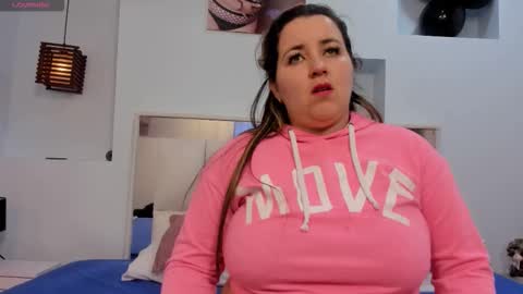 Mommy Isa online show from November 17, 2:29 pm