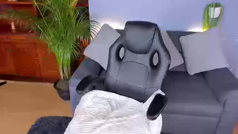 Isa online show from September 9, 10:31 pm