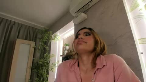 isabelastefano online show from February 19, 3:06 am