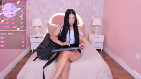 isabella__milf online show from July 4, 7:32 pm
