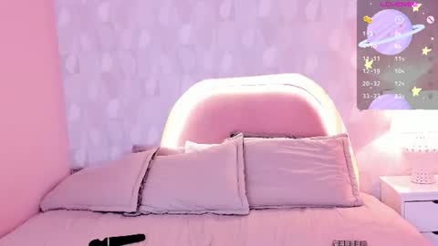 isabella__milf online show from July 23, 7:44 pm