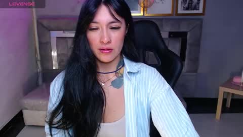 Snapshot of isabella_collen_v chatting on October 20, 1:14 pm Hi Stream 800am to 200pm online show from October 20, 1:14 pm