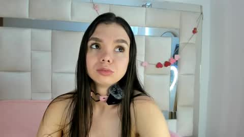 isabella_gomez11 online show from April 13, 7:36 pm