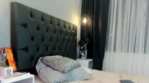 Isabella Nowa online show from February 9, 12:40 pm