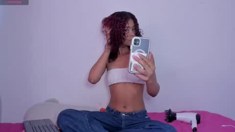 Snapshot of isabella_sex18 chatting on January 17, 10:56 pm isabella online show from January 17, 10:56 pm