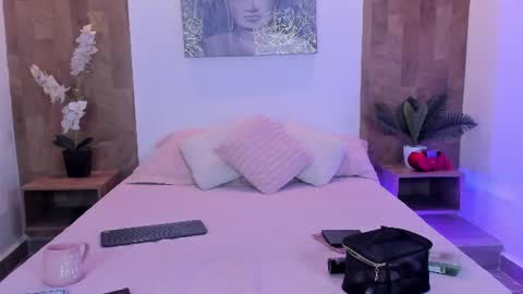 isabella_winkler online show from July 29, 11:32 am