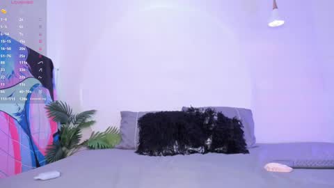 Isabella  online show from September 18, 1:20 pm