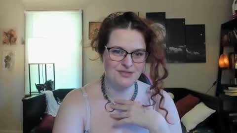 isabellamariedarcy online show from May 4, 6:22 pm