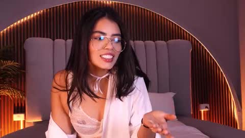 Isa  online show from March 15, 4:47 am