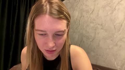 Im Olivia  online show from October 12, 2:30 pm