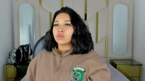 Snapshot of isabellrodriguez18 chatting on September 9, 3:17 am isabellrodriguez18 online show from September 9, 3:17 am