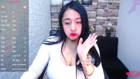 Snapshot of isabelsaenzxx chatting on September 12, 2:02 pm Hi there im Isabelsaenzxx online show from September 12, 2:02 pm
