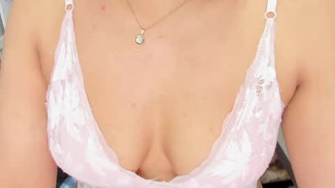Isabel online show from May 15, 11:29 pm