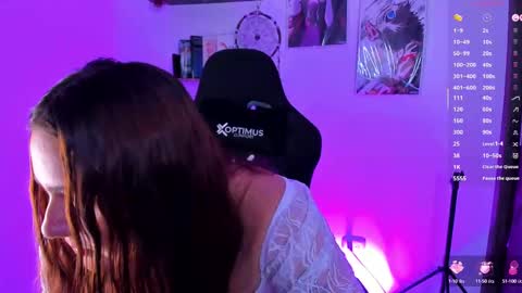 Snapshot of isarhodes_ chatting on October 29, 11:29 pm Isa online show from October 29, 11:29 pm