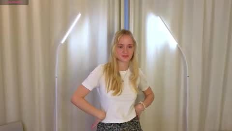 Olivia online show from December 1, 5:11 am