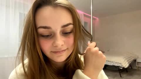 Issa online show from March 5, 8:15 pm