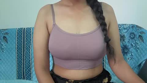 ishika_singh_ online show from June 29, 1:56 am