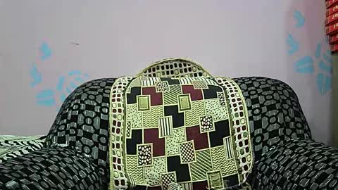 ishika_singh_ online show from March 8, 2:37 am