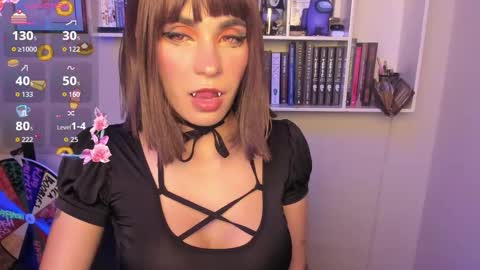 Snapshot of issa_latin chatting on October 9, 2:59 am INSTAGRAM issabella18 TWITTER issa latin online show from October 9, 2:59 am