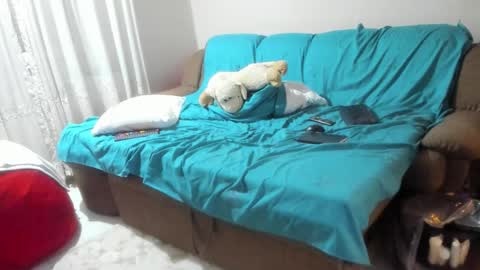 Issabelle online show from January 9, 7:46 am