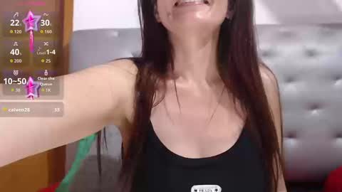 Issy online show from March 4, 8:15 pm