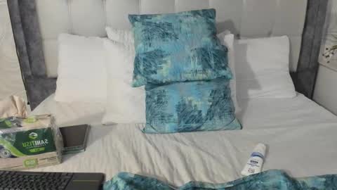 B I B I  online show from December 3, 12:24 am