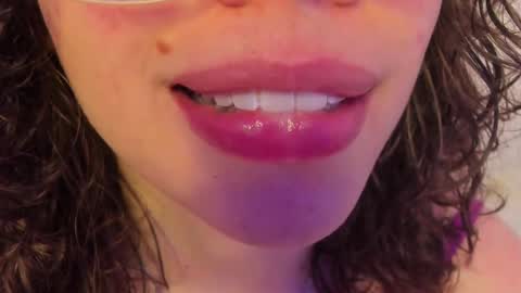 Snapshot of its_marie chatting on March 7, 2:01 pm Maria online show from March 7, 2:01 pm