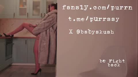 Snapshot of itsumade chatting on September 25, 5:17 am Betty online show from September 25, 5:17 am