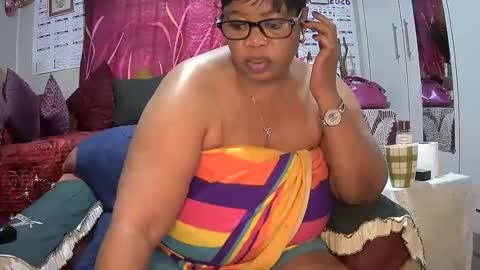 itumeleng74 online show from March 18, 5:45 am