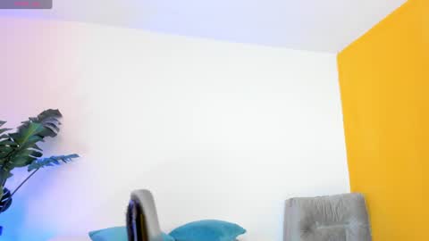 ivanna online show from August 3, 1:06 pm