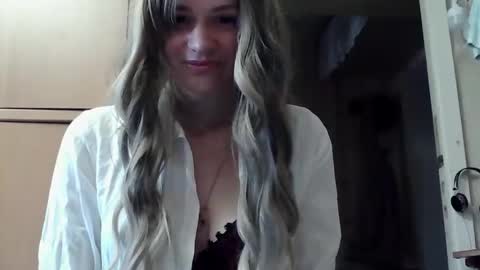 Snapshot of ivetta911 chatting on October 21, 12:42 pm ivetta911 online show from October 21, 12:42 pm