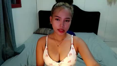 ivory_whore online show from March 19, 10:08 am