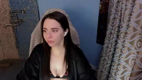 ivorywood_ online show from May 13, 7:19 pm