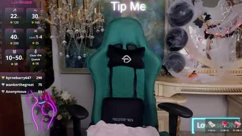 Snapshot of ivorywood_ chatting on October 9, 12:53 pm ivorywood_ online show from October 9, 12:53 pm