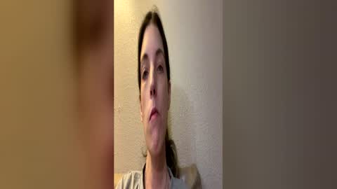 ivy_rose90 online show from June 15, 6:02 am